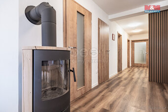 Prodej rodinného domu, 210 m2, v Kamenici n.L., ul. Dobšova - 3