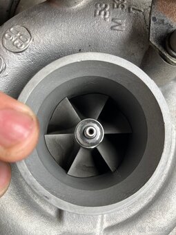 Repasované turbo gt2556v 135kw - 3