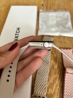 Apple Watch SE (gen 2) 40mm - 3