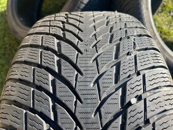 Zimní pneu NOKIAN 235/45 R18 , 98V - 4 Ks - 3