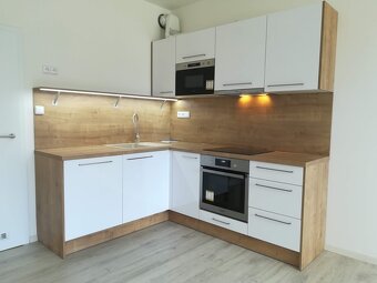 Pronájem novostavby bytu 1+kk, 34 m². Medlánecká 3, Brno - Ř - 3