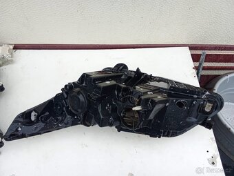 Pravý přední světlomet citroen - 3