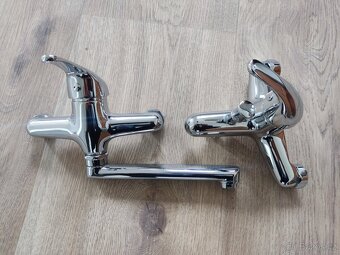 Prodám  2 ks vodovodních baterií - 3