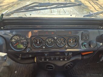 UAZ HUNTER - 3