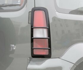 Suzuki Jimny - mřížky zadních světel - 3