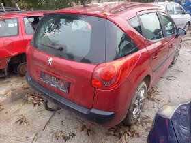 Peugeot 207 1.4 ( 8FS ) 70kW r.2009 červená M0X6 - 3