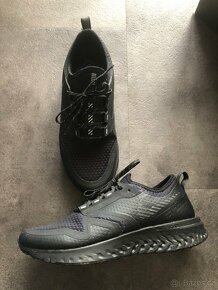 Nové WMNS Odyssey react 2 shield vel. 38 - 3