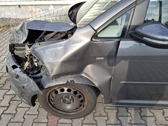 VW Touran 2.0TDI 103kW DSG CUP - 3