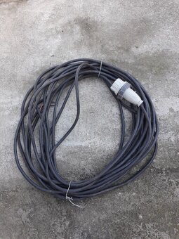 PRODLUŽOVACÍ KABEL 380V - 3