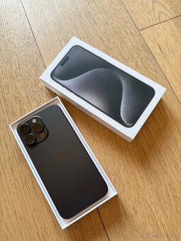 Apple iPhone 15 Pro Max 256GB černý - 3