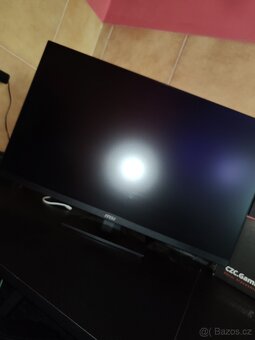 27" MSI MAG 274QRF QD E2 TOP STAV - 3