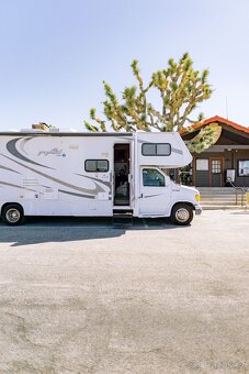 USA Karavan 2008 JAYCO M-31 SS FORD E450 - GREYHAWK - 3