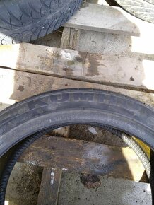 Letní Kumho 215/40R17 2005 staré, na pálení vhodné - 3