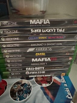 Xbox one S (1TB) - 3