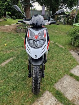 Aprilia SR 50 Motard - 2014 - pěkný-SUPER CENA - 3