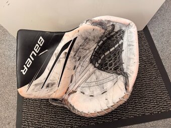 BRANKÁŘSKÁ LAPAČKA A VYRÁŽEČKA BAUER VAPOR HYPERLITE SR. - 3