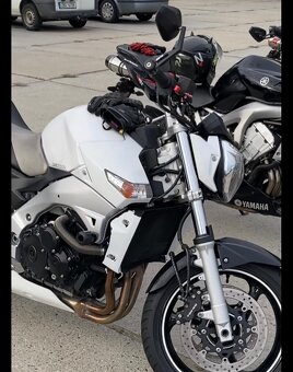 Suzuki gsr 600 - 3