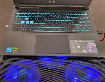 Herní notebook MSI Cyborg (i5-13420H|GeForce RTX 4050|DDR5) - 3