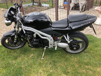 Triumph speed Triple 955I - 3