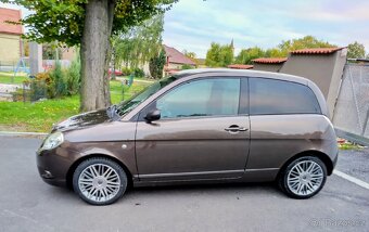 Lancia Ypsilon 1.4 70 KW Versus 1 z 500ks - 3