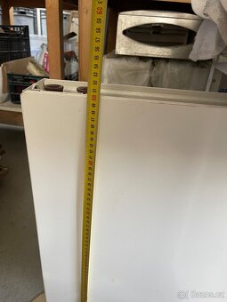 radiátor 2m dlouhý, nízký - 3