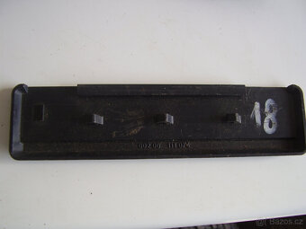 Škoda 120 sání, kryt kliky, cívka - 3