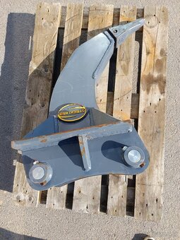 Rozrývací trn na JCB 3CX - 3