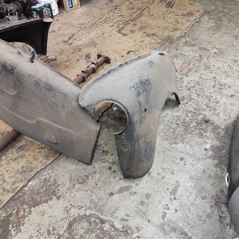 Fiat 600 přední čelo,blatníky - 3