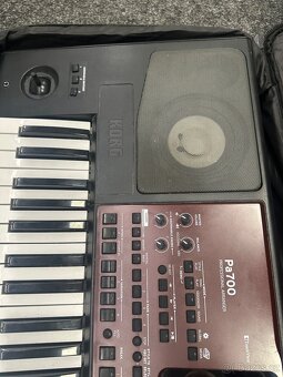 Klávesy korg pa700 - 3