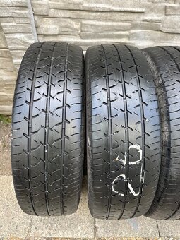 Použité letní pneu: 205/75/R16 c - 4 kusy - 3