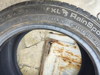 2ks 16" letní pneu Uniroyal 215/45/16 1200Kč/2ks - 3