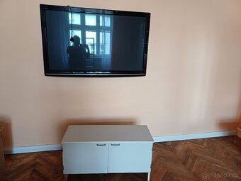 Nábytek zdarma k odvozu – regál, skříňky, zrcadlo - 3