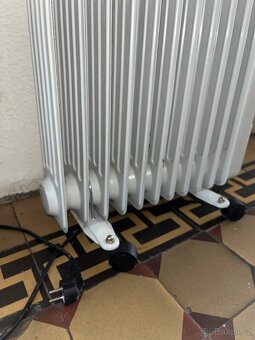 Posuvný radiator do zásuvky - 3