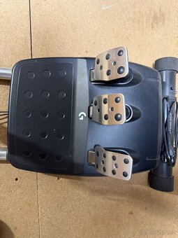 Logitech g29 +držák volantu - 3