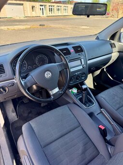 Volkswagen Golf 5 2007 1.6i - servisováno + zimní sada - 3