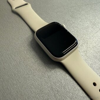 Apple Watch 7 45mm silver, pěkný stav, 12 měsíců záruka - 3