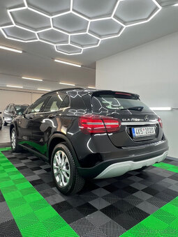 Mercedes-Benz GLA 200 - 3