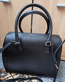 Luxusní kabelka Guess - 3