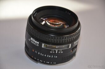 Nikon D7000+18-105 + 50mm 1.4 + 24mm 2.8 - 3