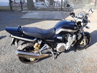 Yamaha XJR 1300 - 3