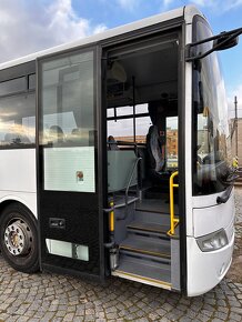 MERCEDES-BENZ INTOURO - 3