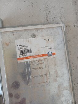 Rug pozinkovaná komínová dvířka s páčkovým uzávěrem - 3