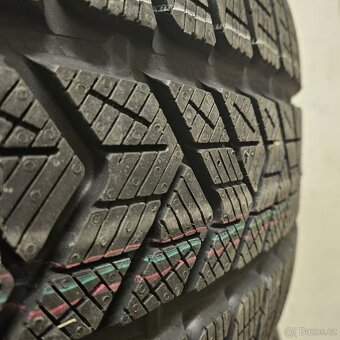 Nové zimní pneumatiky Pirelli 255/55 R19 A014 - 3