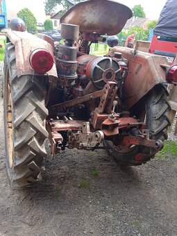 Traktor RS 09 - 3