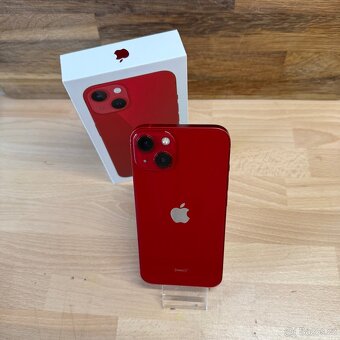 iPhone 13 128GB, červený (12 měsíců záruka) - 3