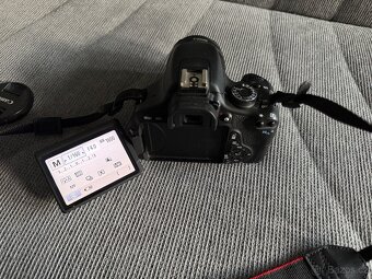 Canon EOS 600D - 3