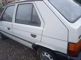Škoda Favorit r.v. 1993 na náhradní díly - 3
