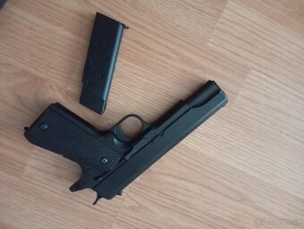 airsoft pistole - 3