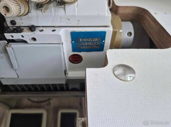 Průmyslový stroj OVERLOCK pětinitka - 3