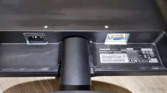Prodam 19" monitor LED Philips 193V5L - 3